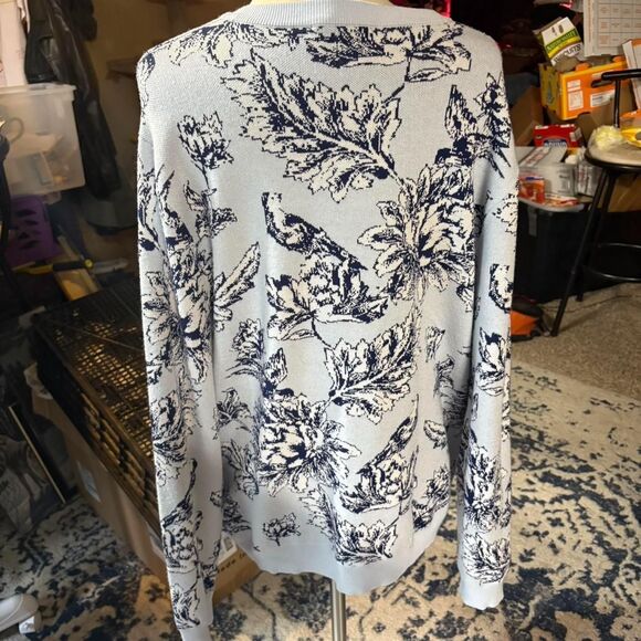 y2k International Concepts Oversized Baby Blue Floral Scoop Neck Sweater - Picture 3 of 3